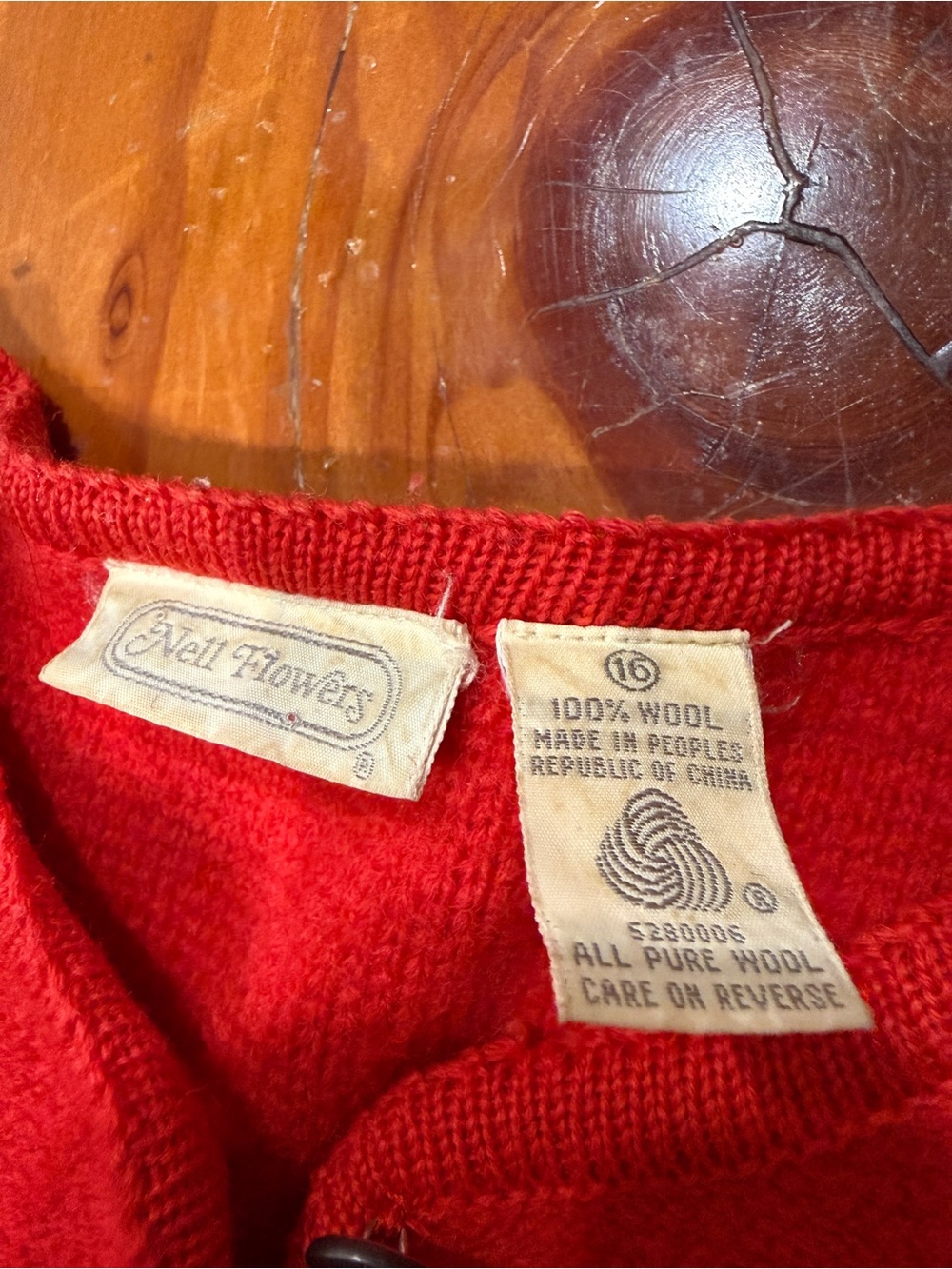 100% Wool Red Women's Button-Front Cardigan - Picture 3 of 10